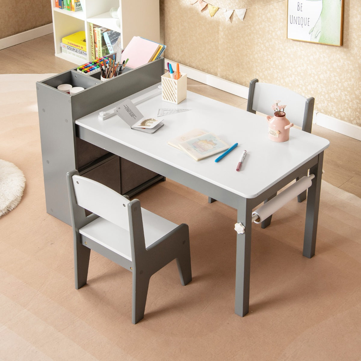 Costway Ensemble Table et Chaises pour Enfants Table à Dessin avec 2 Chaises Support et Rouleau de Papier Rangements Gris