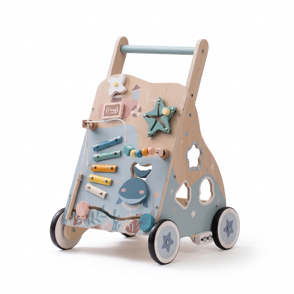 Trotteur enfant en bois – Baleine – fond blanc