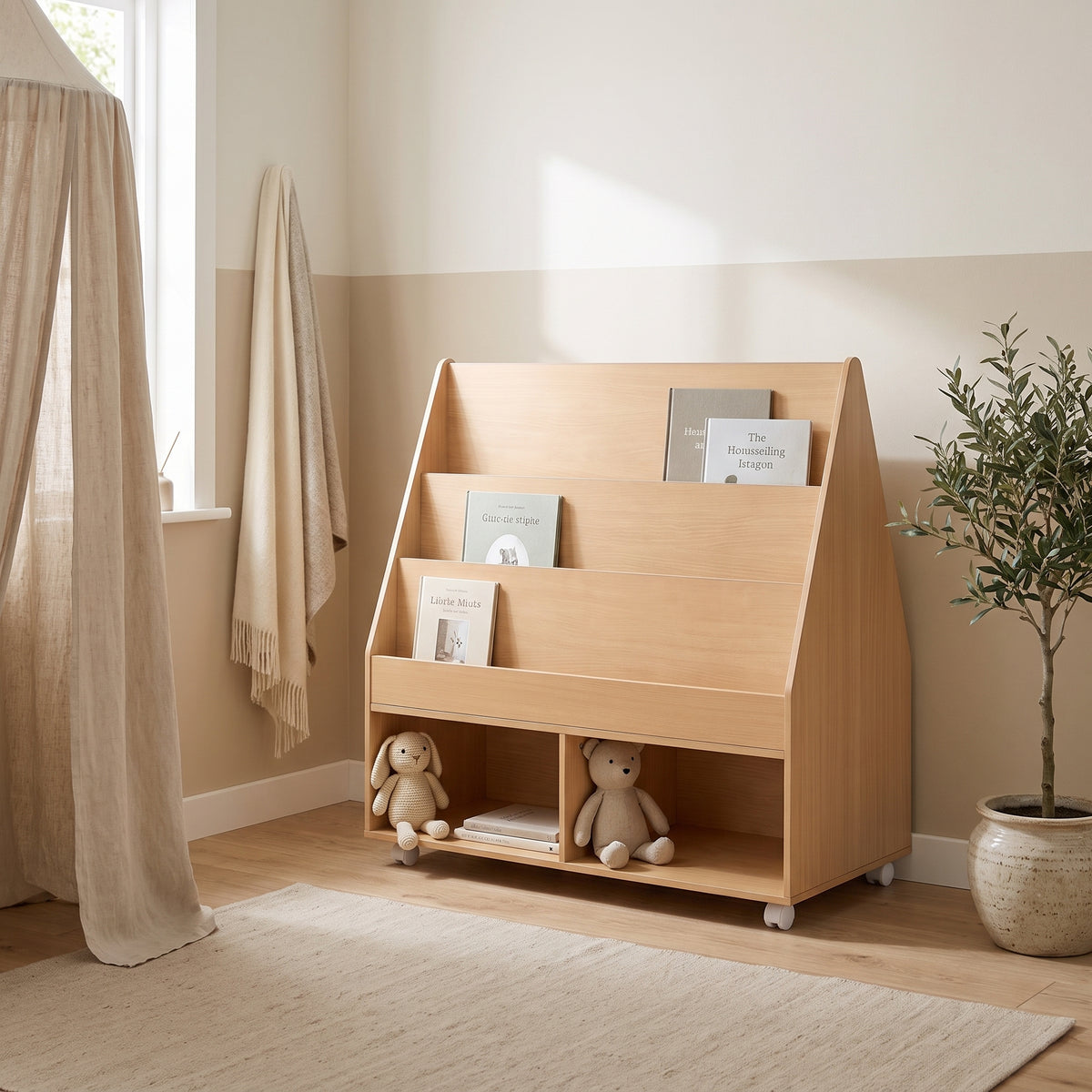 Bibliothèque enfant 3 niveaux naturel dans une chambre d'enfant
