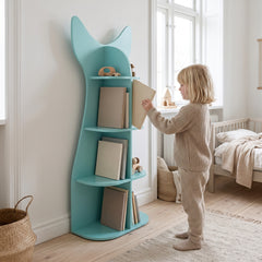 Bibliothèque enfant forme poisson bleue avec un enfant