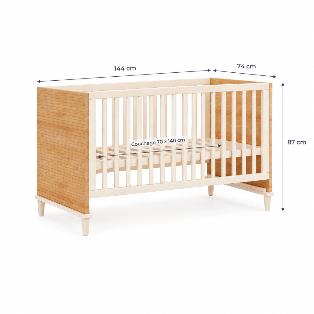 Dimensions du lit bébé : 144 x 74 x 87 cm, couchage 70 x 140 cm