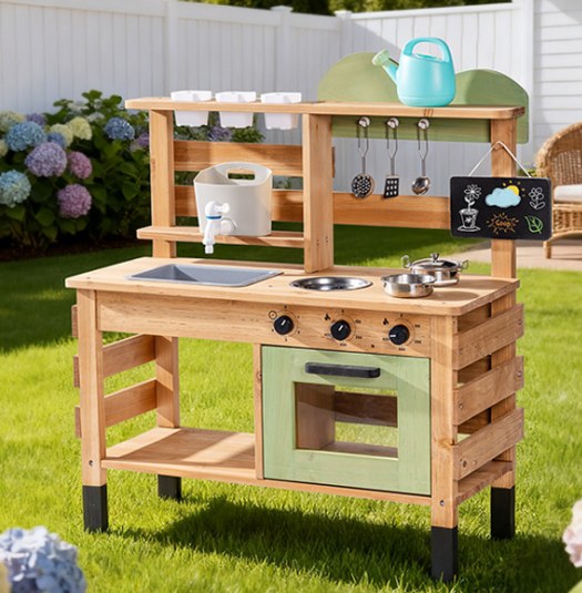 Cuisine d'extérieur en bois pour enfant avec four