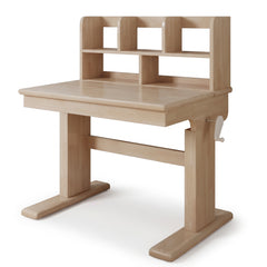 Bureau enfant évolutif en bois massif sur fond blanc